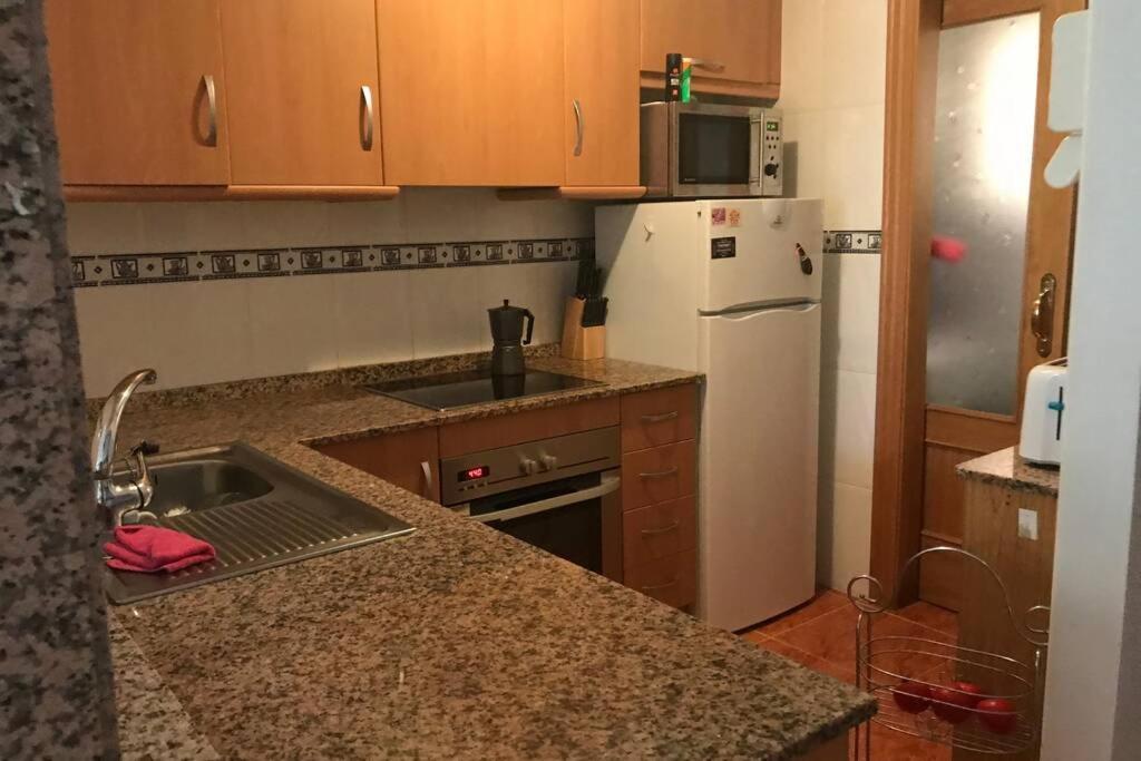 The Beach Apartment - Sea Views パロス岬 エクステリア 写真